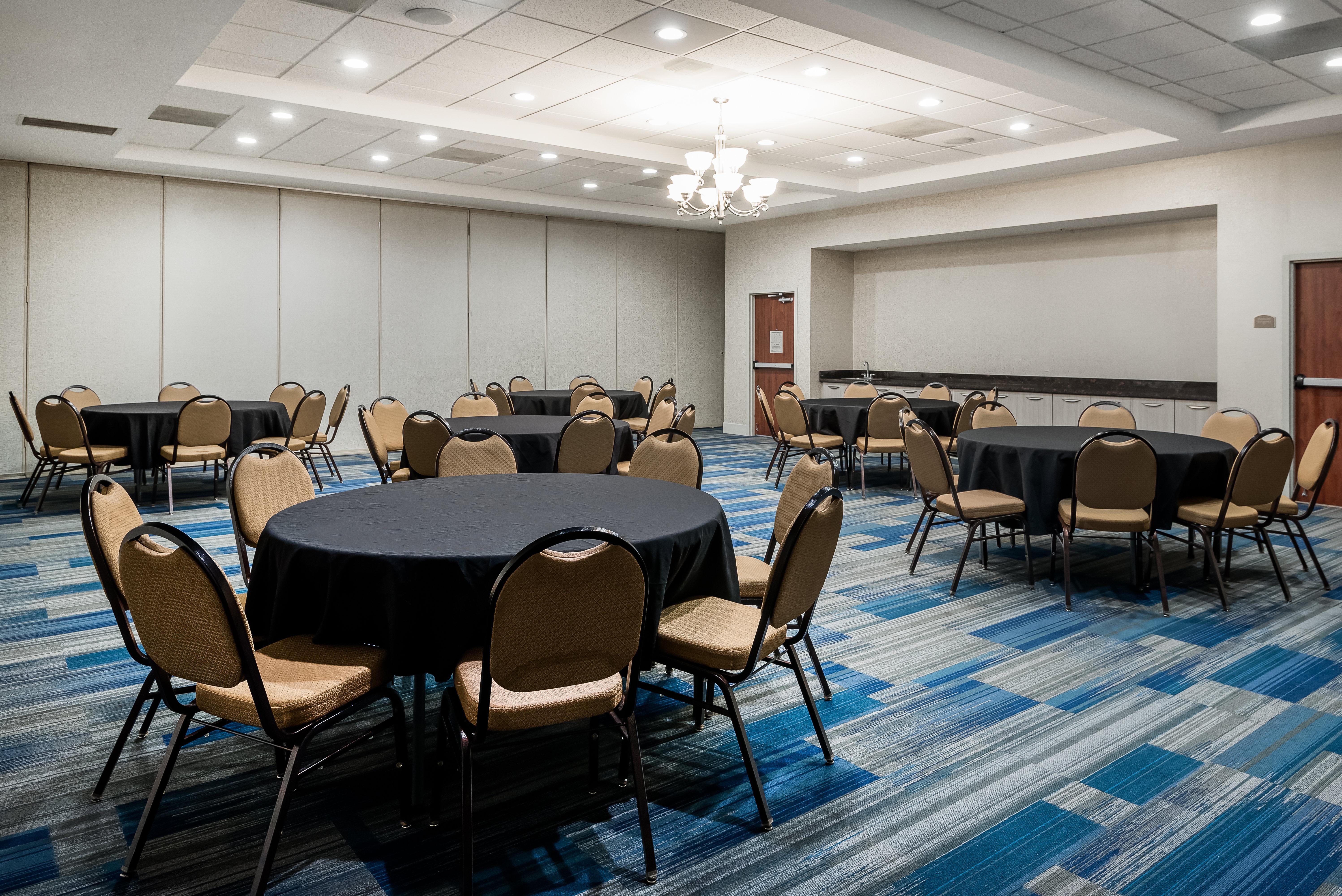 Holiday Inn Express Ontario By Ihg Creekside Ngoại thất bức ảnh